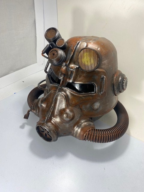 T45d Power Armor Helmet (Apocalyptic Rust Paint) - Cosplay Replica - Glow in the Dark Lamp - VacuumFormed + Hand-Painted & Weathered