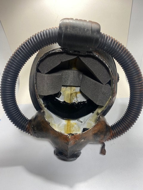 T45d Power Armor Helmet (Apocalyptic Rust Paint) - Cosplay Replica - Glow in the Dark Lamp - VacuumFormed + Hand-Painted & Weathered