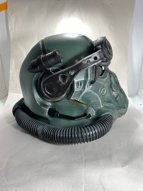 T60 Power Armor Helmet (Pre-War Military Green Paint) - Cosplay Replica - Glow in the Dark Lamp - Vacuum-Formed + Hand-Painted & Weathered