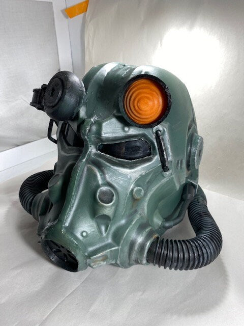 T60 Power Armor Helmet (Pre-War Military Green Paint) - Cosplay Replica - Glow in the Dark Lamp - Vacuum-Formed + Hand-Painted & Weathered