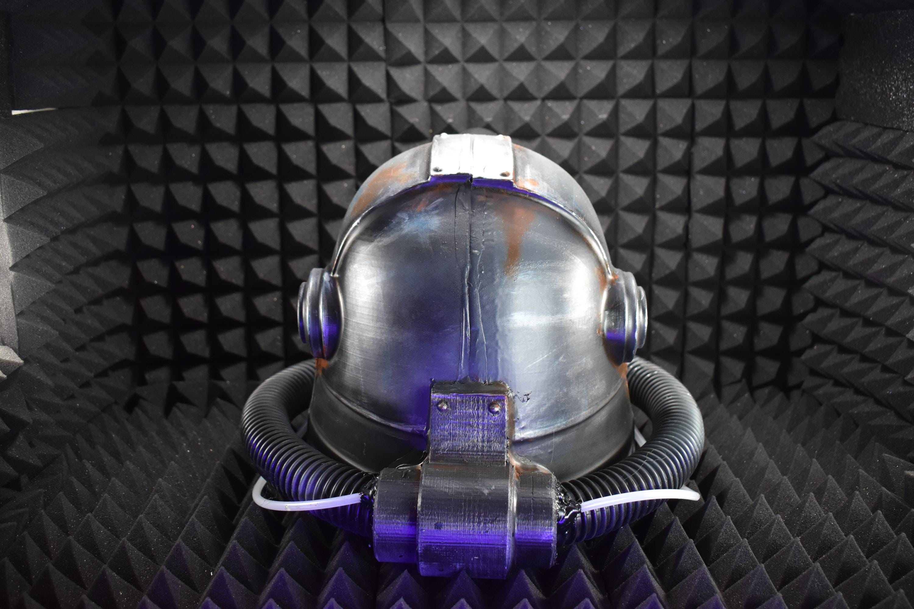 T51b Power Armor Helmet - Cosplay Armor - Glow in the Dark Lamp - Vacuum-Formed + Hand-Painted & Weathered