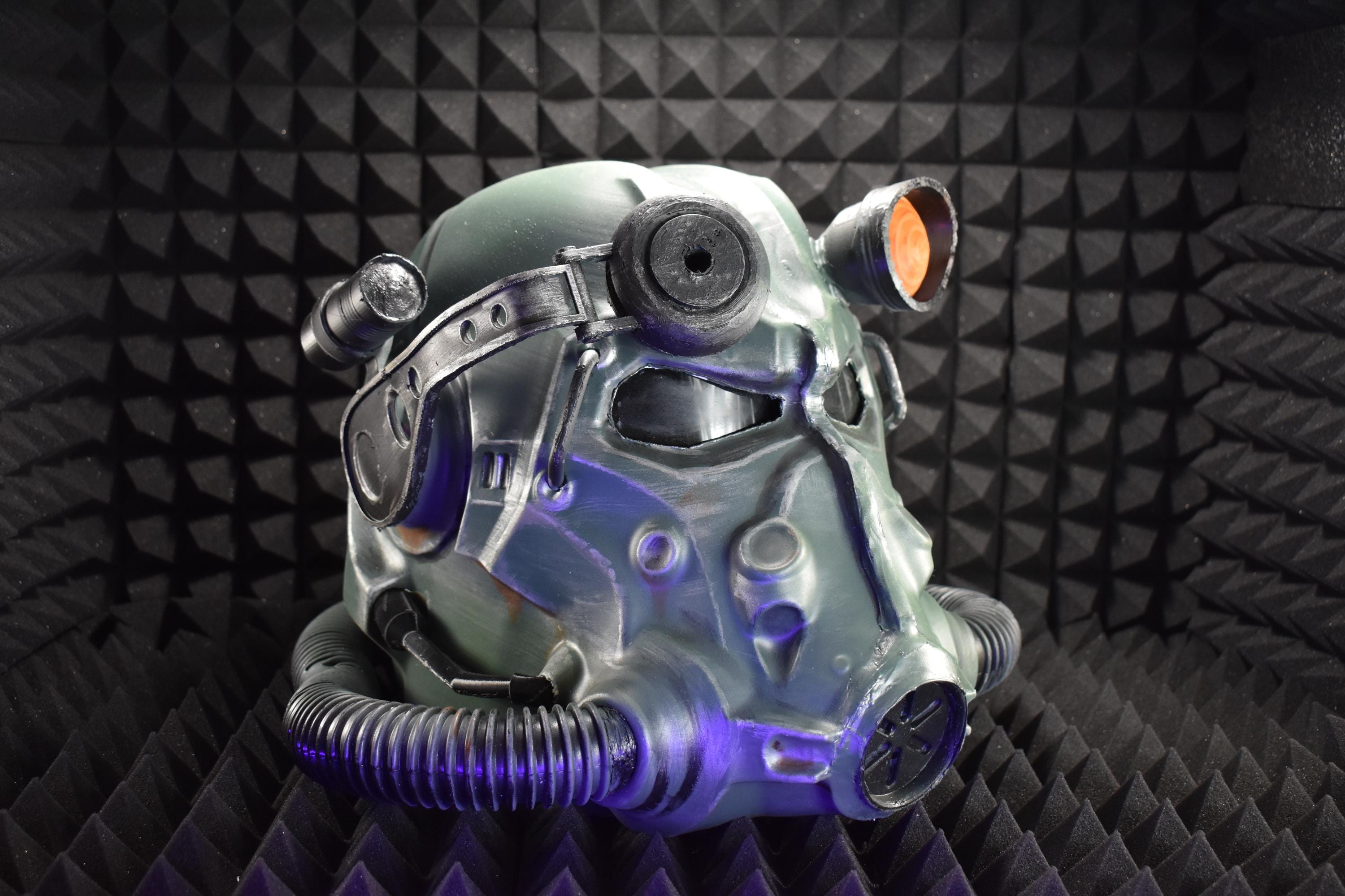 T60 Power Armor Helmet (Pre-War Military Green Paint) - Cosplay Replica - Glow in the Dark Lamp - Vacuum-Formed + Hand-Painted & Weathered