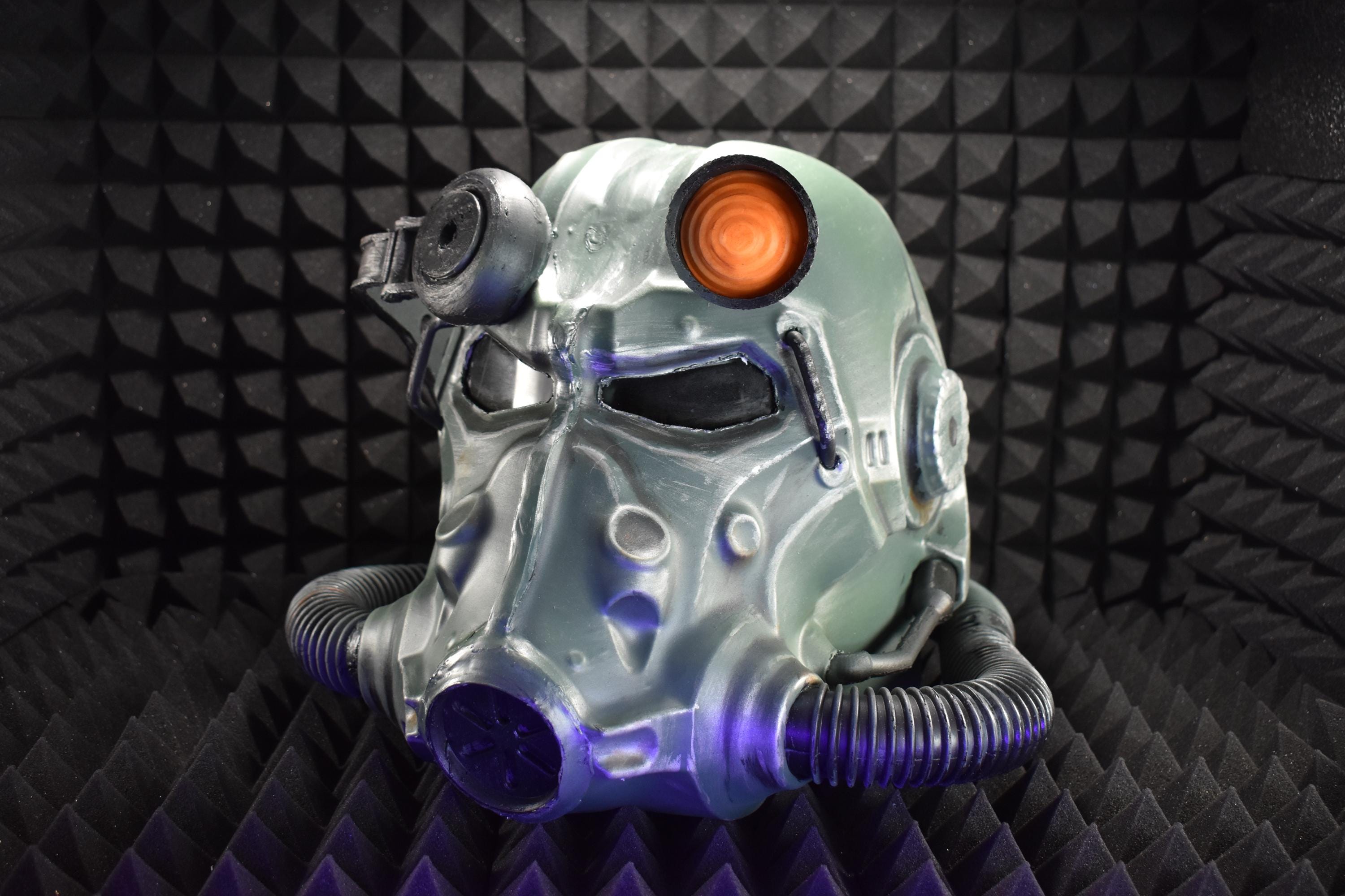 T60 Power Armor Helmet (Pre-War Military Green Paint) - Cosplay Replica - Glow in the Dark Lamp - Vacuum-Formed + Hand-Painted & Weathered