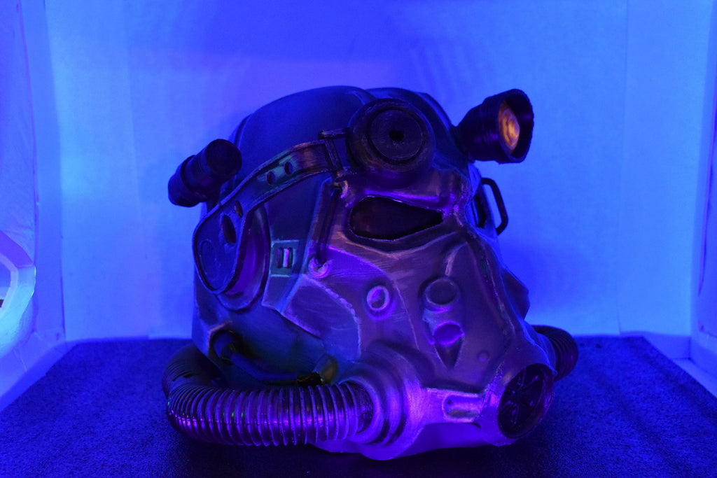 T60 Power Armor Helmet (Pre-War Military Green Paint) - Cosplay Replica - Glow in the Dark Lamp - Vacuum-Formed + Hand-Painted & Weathered
