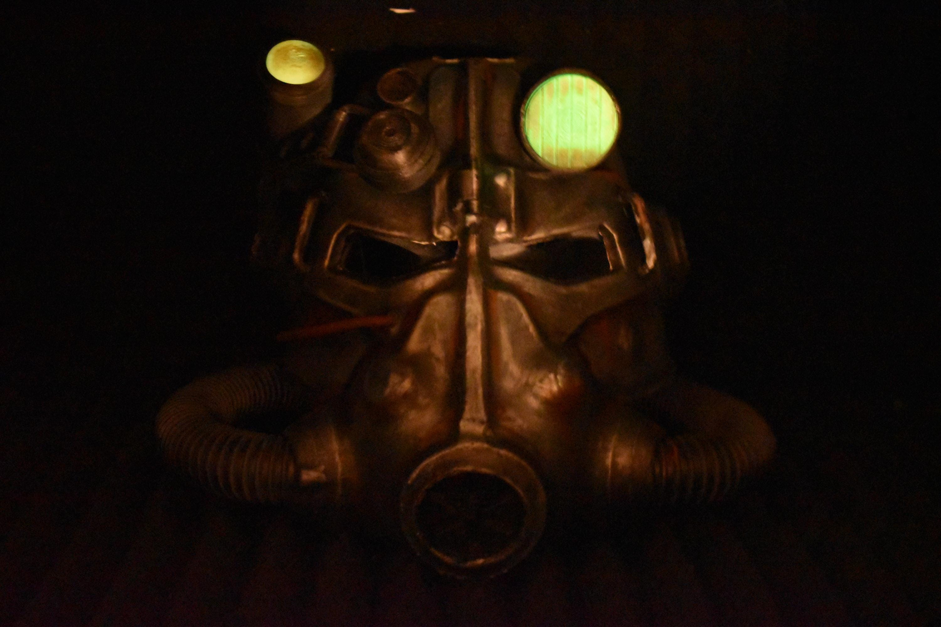 T45d Power Armor Helmet (Classic Apocalypse Metal Paint) - Cosplay Replica - Glow in the Dark Lamp - VacuumFormed + Hand-Painted & Weathered