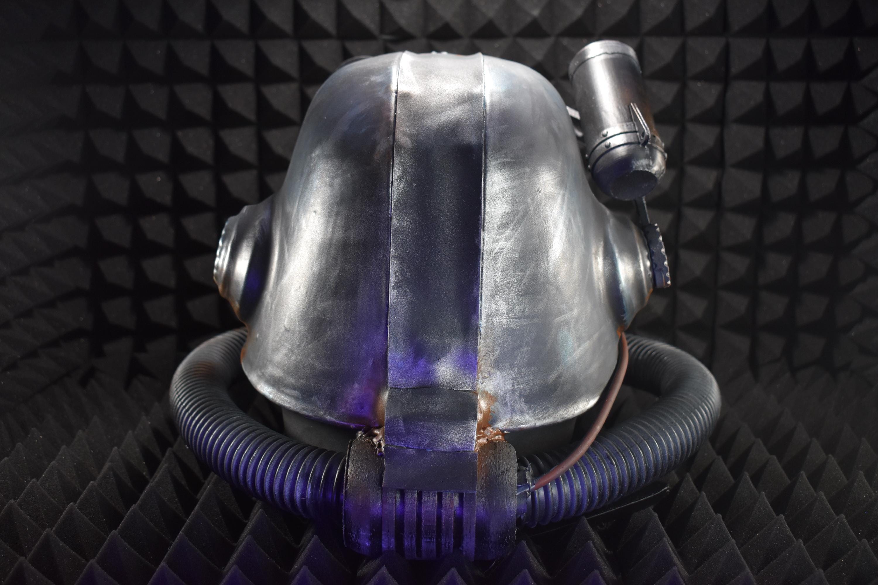 T45d Power Armor Helmet (Classic Apocalypse Metal Paint) - Cosplay Replica - Glow in the Dark Lamp - VacuumFormed + Hand-Painted & Weathered